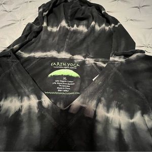 Earth Yoga, XL, light weight, pull over hoodie